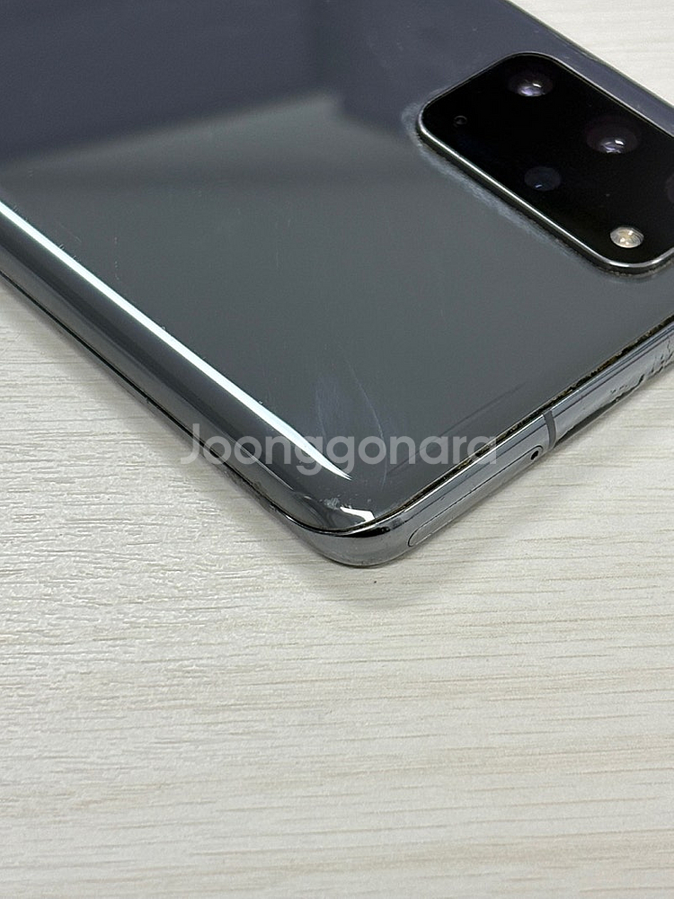 갤럭시 S20플러스 그레이색상 256용량 가성비좋은 꿀매물 단말기 17만 판매합니다--5